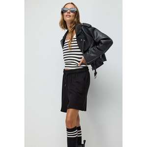 Shorts Bermuda décontractés au toucher doux - Product Image 4
