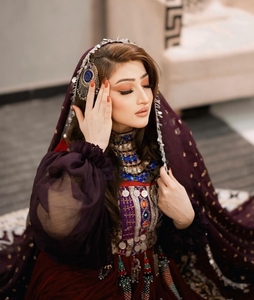 Robe de fête et de mariage afghan en velours afghan fait à la main traditionnel brodé pour femmes robe de taille personnalisée pour femmes à vendre 114 - Product Image 5