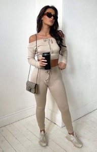 Conjunto de chándal de 2 piezas para mujer, chándal de 2 piezas, color beige, de calidad superior - Product Image 2