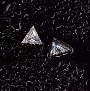 Diamantes de Moissanita Cultivados en Laboratorio, Corte Trillón, Corte Brillante Incoloro, Claridad VVS1, Diseño Moderno, para Colgantes y Collares - Product Image 2