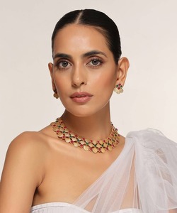 Conjunto de Collar con Moneda Chapada en Oro con Piedras Rojas y Verdes |   Joyería Étnica de Compromiso para Mujer Estilo Templo - Product Image 4