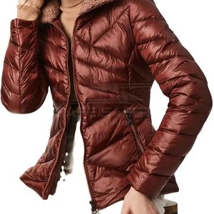 Vente en gros de manteaux bouffants courts d'hiver pour femmes vestes vêtements d'extérieur vestes rembourrées épaisses avec capuche 2026 - Product Image 2
