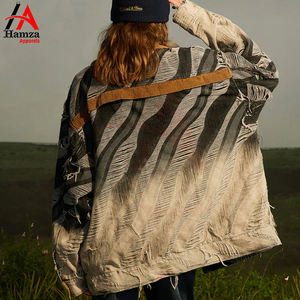 Chaqueta vaquera degradada desgastada personalizada | Ropa informal de moda | Chaqueta vaquera de textura rota de moda para hombres y mujeres - Product Image 3