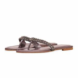 Gris Fancy Flat Chappal - Product Image 3