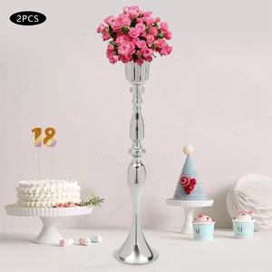 Elegante Jarrón Alto Plateado con Acabado Vintage para Decoración de Eventos, Fiestas, Hoteles, Banquetes y Espacios de Lujo - Product Image 4