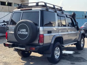 Usado para Toyota LandCruiser Hard Top Right Hand Drive Asientos de cuero Cámara trasera-COCHE recién usado - Product Image 5