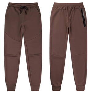 Intensifiez votre jeu de vêtements de sport avec des survêtements pour hommes élégants conçus pour le confort de performance et la mode de rue quotidienne - Product Image 2