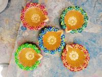 Lampes à huile en argile multicolores faites à la main par Tribal Culture pour le festival Diwali, design minimaliste en tailles de 2 à 4 pouces, articles de décoration pour la maison