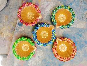 Lampes à huile en argile faites à la main pour la décoration intérieure du festival de Diwali - Product Image 4