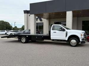 Limpia 2023 F o r d Super Duty XL Dually Car Hauler - Product Image 2