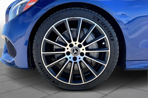 Mercedes-Benz C 300 RWD 2 portes, modèle 2018, occasion, faible kilométrage - Product Image 6