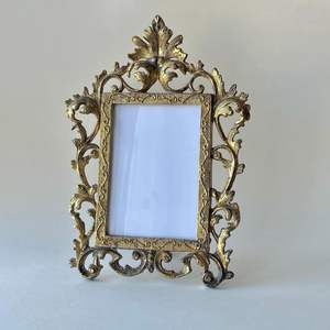 Elegante Marco de Fotos Personalizable de Aluminio Ecológico para la Decoración de Apartamentos Modernos, Hogares y Hoteles, que Aporta Belleza y Sofisticación - Product Image 1