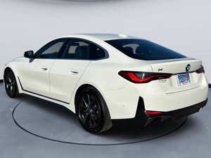 BMW i4 d'occasion en excellent état, modèle 2024 - Product Image 3