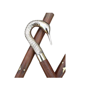 Bastón de Madera Clásico con Empuñadura de Cabeza de Águila de Latón, Estilo Náutico Marítimo Antiguo, Regalo Coleccionable para Caballero - Product Image 1