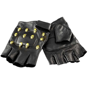 Les gants en cuir noir sont parfaits pour vous protéger du froid et aussi pour apporter une touche tendance à votre style - Product Image 1