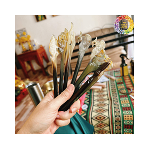 Nuevo Diseño: peine de cuerno de búfalo artesanal de Vietnam-peine de cuerno natural para el cuidado del cabello natural y Antiestático de Vintage Craftwater - Product Image 4