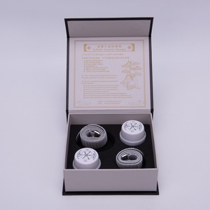 Masajeador de cuello embalado en bolsa diseñado con correa corporal de metal para aliviar el hombro y los trastornos de las manos producto de masaje - Product Image 4