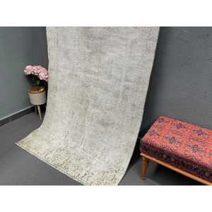 พรมวินเทจสไตล์ตุรกี ขนาด 4.1x7.5 ฟุต สีเทาขอบขาว ทำจากขนสัตว์ - Product Image 3