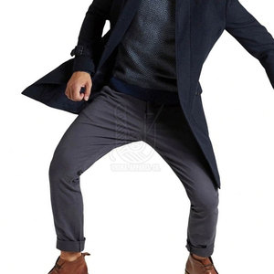 Pantalones Chino para Hombre de Estilo Único - Hechos a Medida con su Propio Logotipo, Corte Recto, Diseño Casual Ligero - Product Image 2