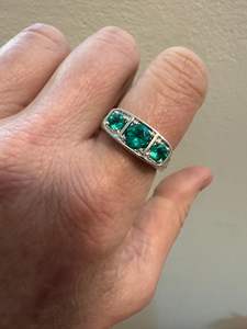 Bague originale en moissanite émeraude ronde à 3 pierres, style Art déco vintage, argent 925, bijoux classiques plaqués or pour mariage - Product Image 3