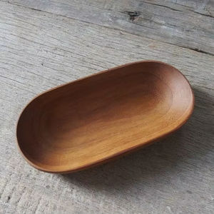 Bol en bois de forme ovale bol en bois naturel fait à la main parfait pour servir des salades fruits ou ajouter un charme rustique à votre table - Product Image 1