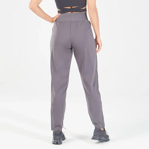 Joggers atléticos personalizados de calidad superior para mujer con bolsillos, pantalones de chándal de entrenamiento físico de invierno para correr para deportes transpirables - Product Image 3