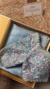 Sari con bordado de lentejuelas de hilo y encaje elegante Incluye blusa sin costuras de seda Mono Banglori Ropa festiva de fiesta elegante - Product Image 6