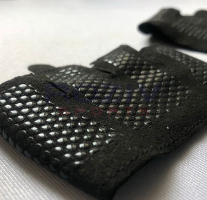 Gants de musculation unisexes personnalisés en néoprène respirant et léger avec une adhérence accrue, fermeture à enfiler, haute qualité pour la salle de sport - Product Image 2