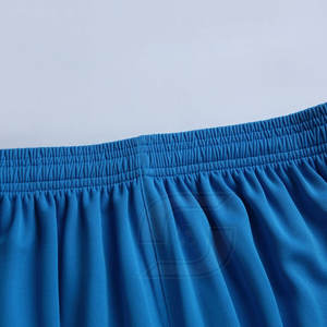 Conception personnalisée d'uniforme de football Nouveau style de vêtements d'entraînement respirants avec service OEM - Product Image 5