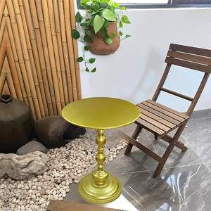 Table d'appoint ronde en métal doré, support minimaliste pour plantes, décoration de chambre à coucher - Product Image 5