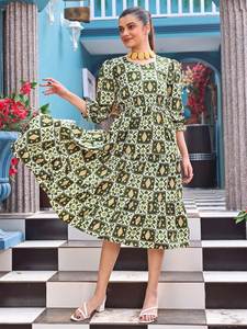 Premium Readymade Traditionnel Georgette Western Robe Midi Tissu Crêpe Conception Imprimée Manches Trois Quarts Caractéristique À Séchage Rapide - Product Image 2