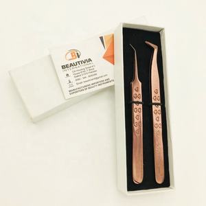 แหนบถอนขนตาสแตนเลสปลายแหลมแบบมืออาชีพฉลากตามสั่งสีโรสโกลด์พร้อมอุปกรณ์ต่อขนตาพิมพ์รูปหัวใจ - Product Image 1