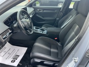 Honda Civic Sport 2024 d'occasion propre - Product Image 4