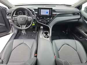 Toyota Camry SE 2024, traction avant, moteur 4 cylindres, boîte automatique, berline/5 places - Product Image 4