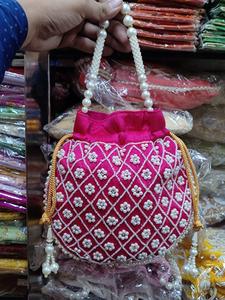 Sac Potli ethnique brodé à la main, cadeau de mariage pour femmes indiennes, sac à main, porte-monnaie, sac cadeau de mariage, meilleur prix - Product Image 6