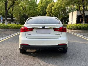 Berline de haute qualité 1.5L CVT essence, conduite à gauche, 150-200 ch - Product Image 3