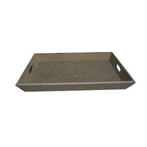 Plateau en bois rectangulaire Shabby Chic | Finition dégradée avec motif floral en relief - Product Image 5