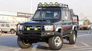 Land Cruiser Pick-Up 2020, 4x4, Gasolina, Automático, Interior Oscuro, con Cámara Trasera, Disponible para la Venta - Product Image 5