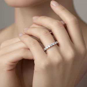 Bague d'anniversaire pour femme en or 14 carats et diamants naturels ronds à neuf pierres - Product Image 5