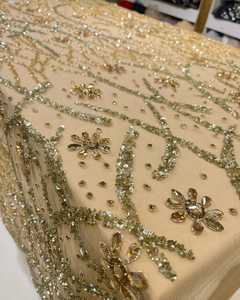 Tissu de broderie fait main de luxe personnalisé avec perles paillettes strass et maille pour robe de mariée Textile de mode de couture - Product Image 1