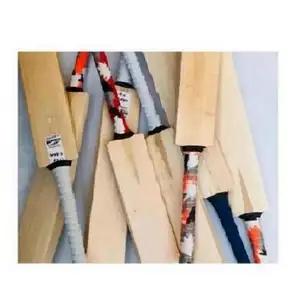 Batte en bois conçue sur mesure la plus vendue pour jouer au cricket avec logo et emballage personnalisés disponibles auprès de l'exportateur indien