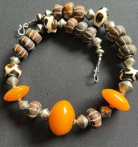 Collier de perles en résine à la mode indienne pour les fêtes de mariage fiançailles fêtes de noël et vêtements de bureau - Product Image 3