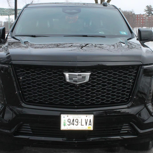 Cadillac Escalade ESV 4WD Sport Platinum Usado 2025 - Product Image 1