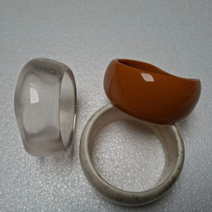 Brazalete de Resina para Mujer, Joyería de Moda al por Mayor, Diseño de Color Personalizado - Product Image 1