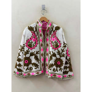 Veste en coton Suzani ivoire brodée à la main Zafira, style universitaire, logo personnalisé, couleur olive fuchsia, taille XL, pour les manteaux printemps-hiver - Product Image 1