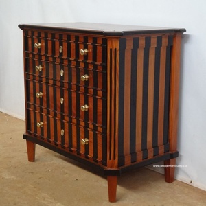 Commode ou commode en bois de style français peinte en noir et teinte bois, fabriquée pour les meubles de chambre à coucher - Product Image 2