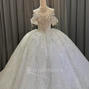 Vestidos de Novia Modernos OY013 de Lujo con Cuello Halter, Borlas, Lentejuelas, Cola Capilla, Flores de Encaje y Cristales para Mujer - Product Image 2