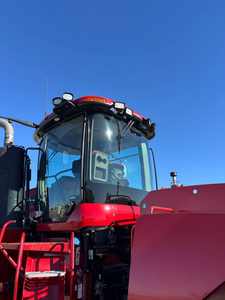 Tractor Agrícola IH de 210 CV con Tracción en las 4 Ruedas, con Motor, Caja de Cambios y Bomba - Product Image 6