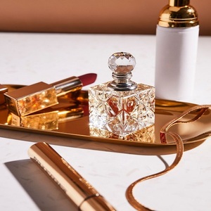 Huile essentielle de bois d'agar: l'étiquette de prix de l'élégance parfumée Huy Phat - Product Image 3