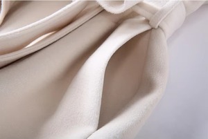 เสื้อโค้ทขนสัตว์สำหรับผู้หญิง สไตล์ลำลอง ยาว ผ้าขนสัตว์แท้ ให้ลุคหรูหราและทันสมัย - Product Image 2